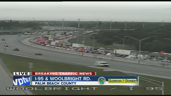 Crash on I-95 southbound slows traffic in Delray Beach