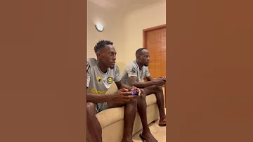 CHAMA NA DUKE ABUYA WASHINDANA PLAY STATION Vita Kubwa Utacheka Jionee Hapa 