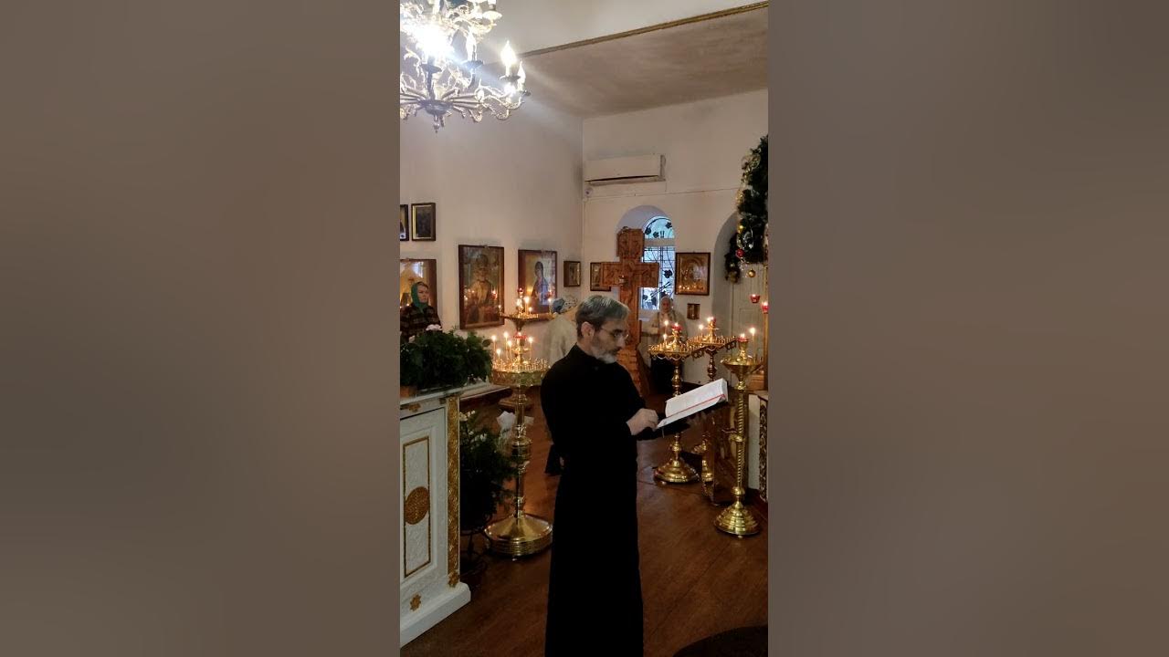 Прокимен апостола на литургии. Алтарник чтец. Диакон прокимен господь воцарися. Прокимен апостола на литургии. Чтение апостола в храме.