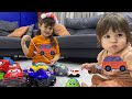 OYUNCAK ARABALAR | İNCİ SARE and DÜNYA PLAY WİTH CARS | FUNNY KİDS VİDEO