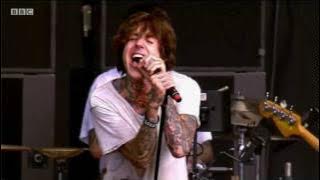 Download lagu Bring Me The Horizon perform 'Blessed With A Curse' at Reading Festival 2011 - BBC