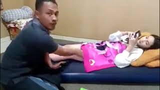 Dukun Pijit Plus-Plus Model Cantik, Pahanya Putih Mulus & I,Menang Banyak Ke Pegang Bulu Jembute