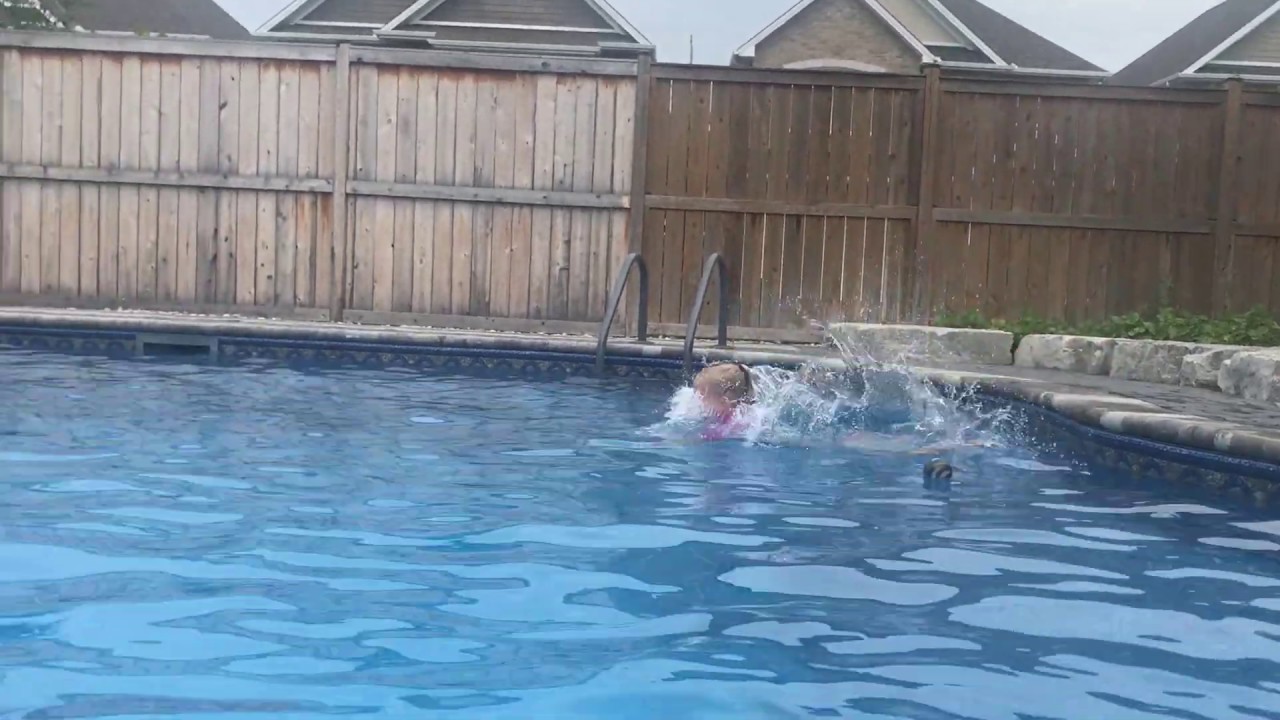 Annabelle's dive ... Before! - YouTube