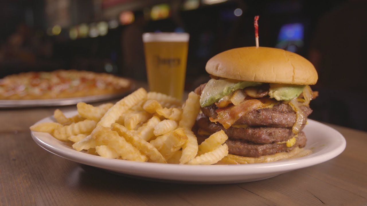 chicago-s-best-date-night-izzy-s-arcade-bar-youtube