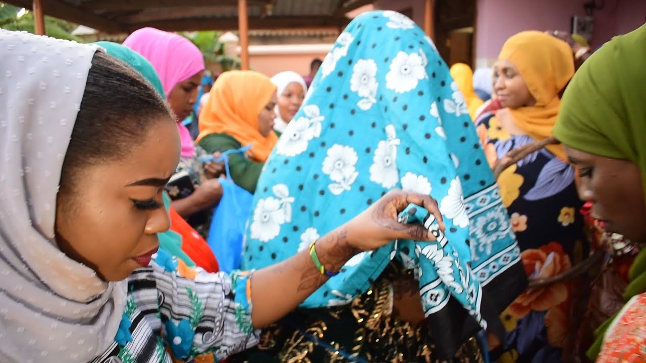 BALAA LA UKHTY RIZIKI TAZAMA BI HARUSI ALIVODAMSHI - HAPANA CHEZEA MAMBO YA PWANI |  KUMEKUCHA