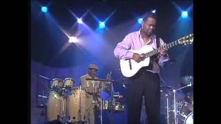 Earl Klugh - WHISPERS & PROMISES (Live)