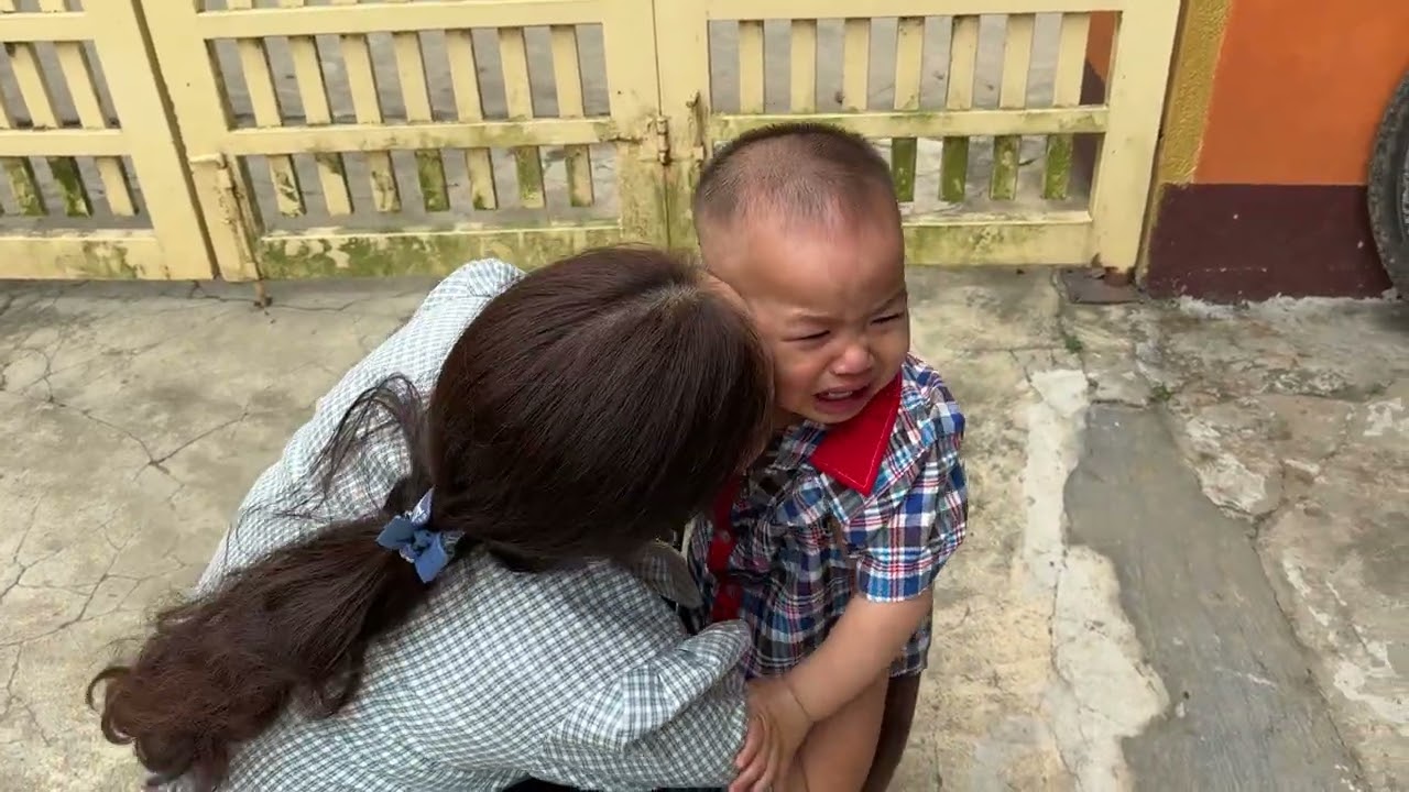 Hoài Với Chị Sen Năm Nay Ăn Tết Dưới Ngoại