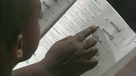 A Parent Teaching Advanced Word Reading in Teach Your Child to Read in 100 Easy Lessons