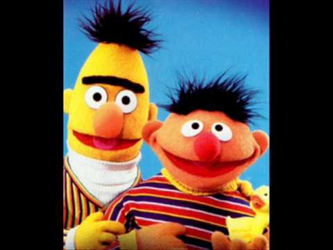 Bert en Ernie - Ik Ben Een Kerstbal(Christmas song)