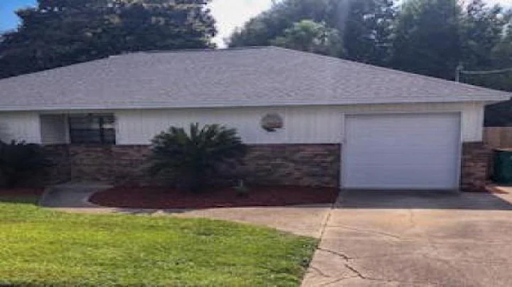 315 Sailfish Circle, Destin, FL Presented by Rosan...