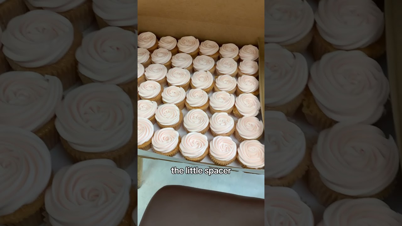How we pack our cupcakes! 