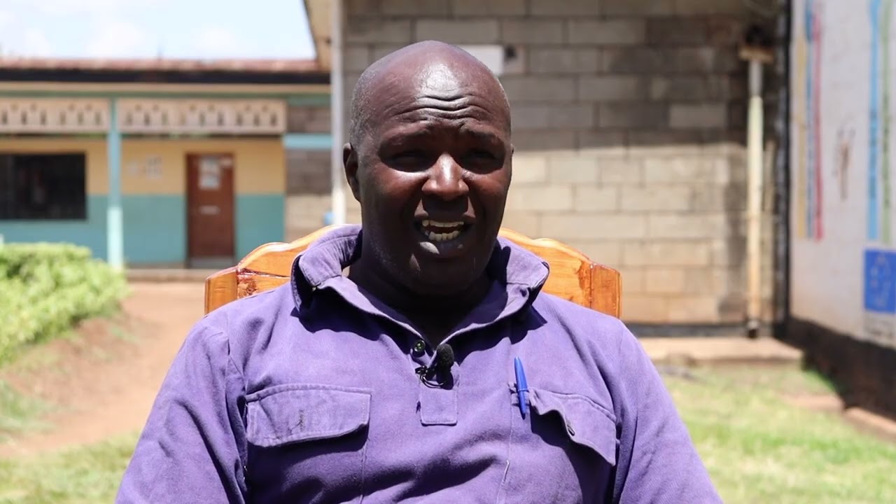 NDOHIRWO NJERA NDI MWANAKE MUNINI ,RIU NDI MUTHURI ,BABA NI AKUIRE NDI NJERA NA MUTUMIA AKIURA