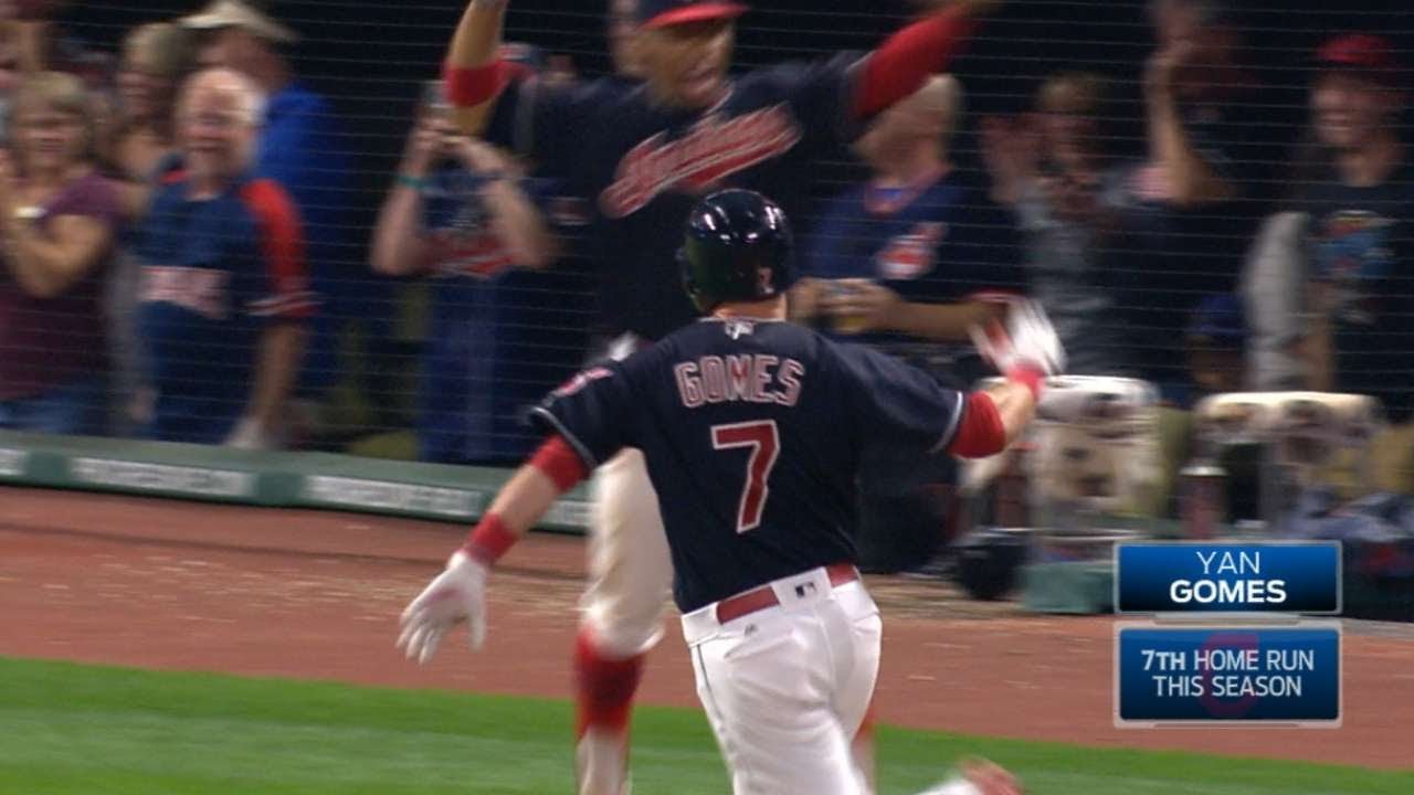 Gomes caps off comeback with walk-off homer 