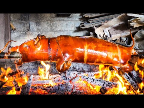 Street Food - Whole Pig Roast in Bali - Babi Guling! (WARNING: Includes Whole Pig Roasting)