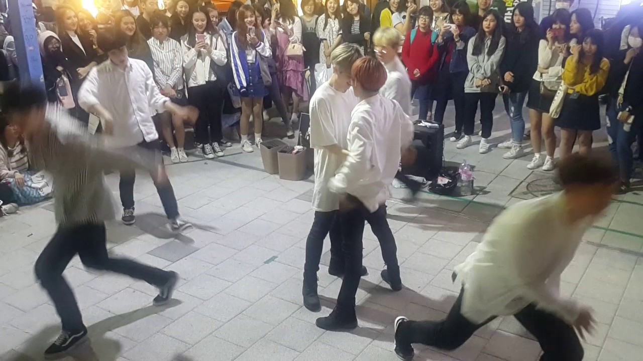 [MAXXAM 맥스] ☆Abracadabra☆ 커버안무 홍대 댄스버스킹 20170512금 [Korean Hongdae Kpop Street Dance Busking]