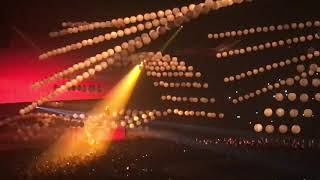 Drake singing Controlla in The Boy meets world tour concert O2 arena