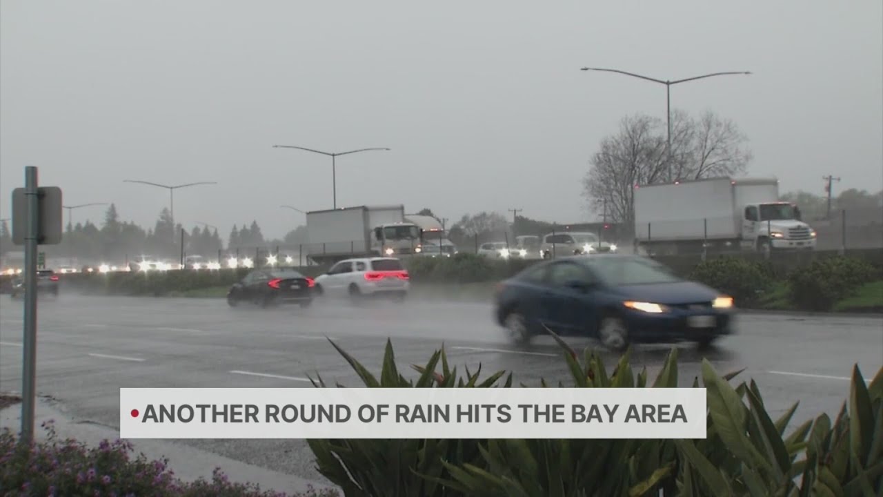 Another round of rain hits the Bay Area Tuesday - YouTube