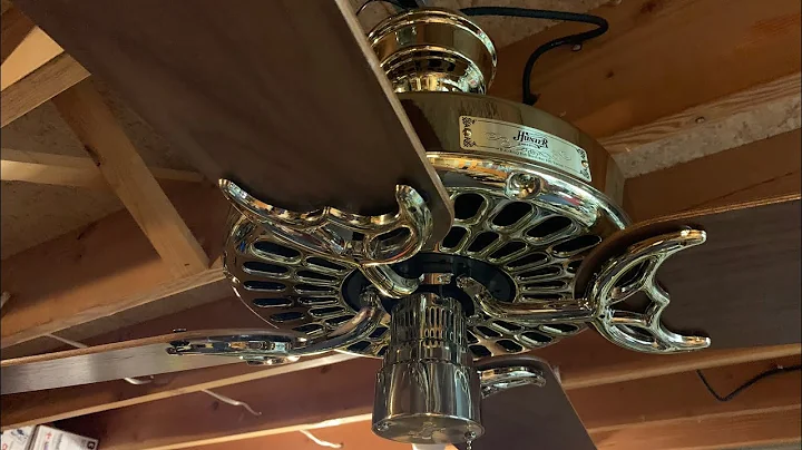 Hunter Classic Original ceiling fan with 4 blades