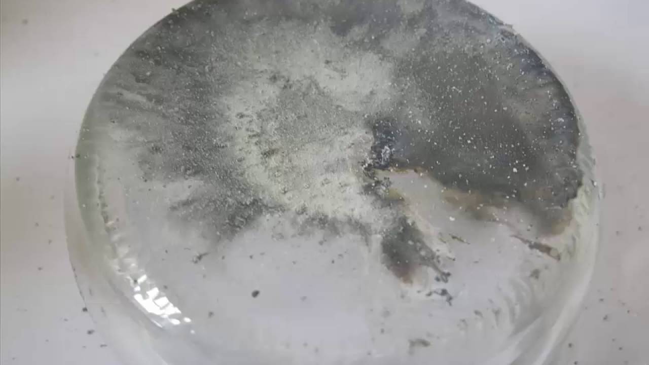 potassiumnitrate and magnesium (flashpowder) YouTube