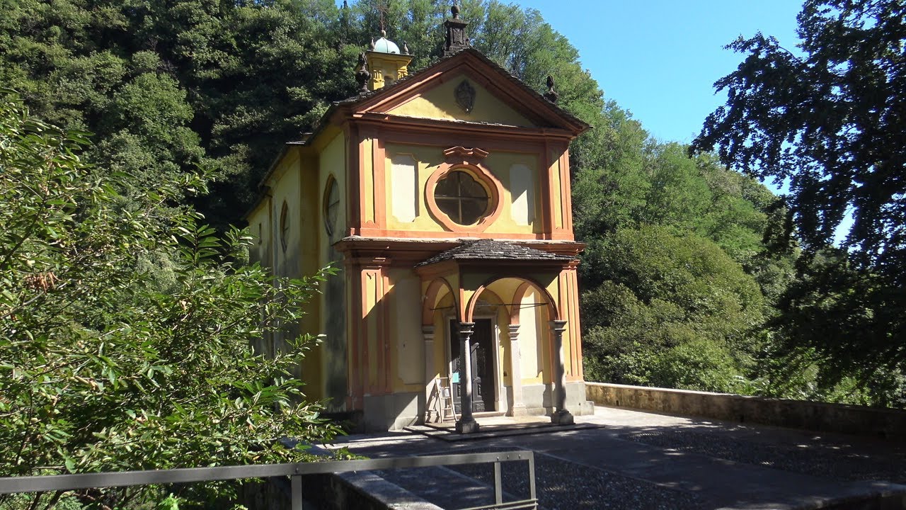 Breve visita al Sacro Monte di Santa Maria Addolorata a Brissago nel distretto di Locarno (TI)