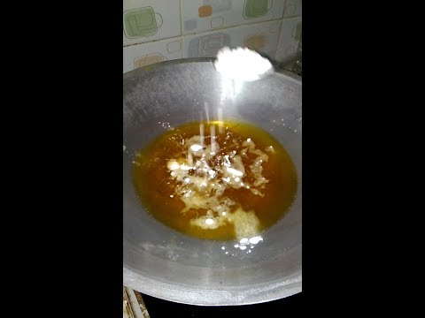 Video kali ini Bunda mau berbagi gimana caranya goreng ikan supaya tidak nyiprat-nyiprat. Biasanya k. 