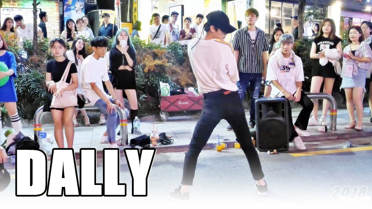 정영욱 - 달리 (효린) @ 180811 홍대 거리공연 직캠 By SSoLEE