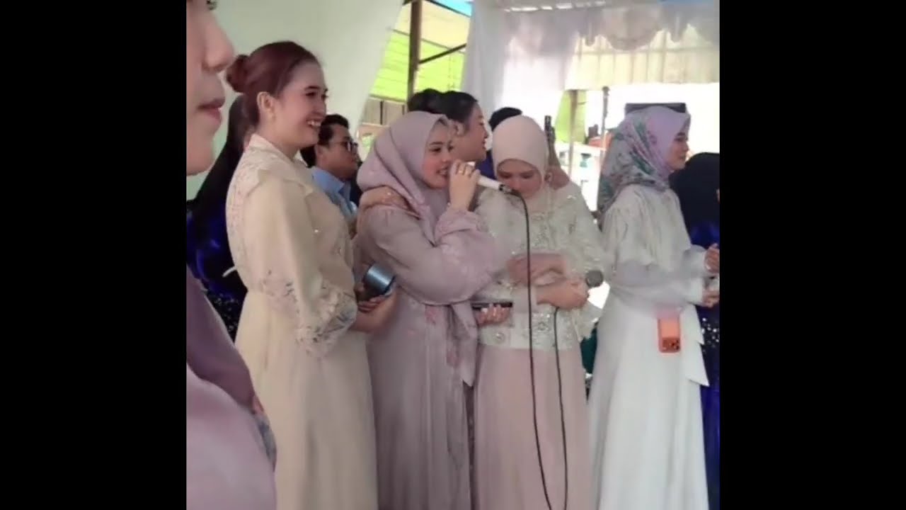 Masyallah Di Tengah Penonton Bapak Haji Mertua Putri Isnari Duet Lagu Menunggu
