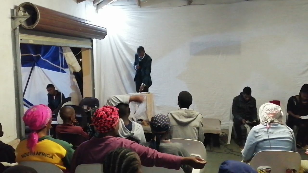 Pastor Xhingana-Thina singabantwana bakaThixo