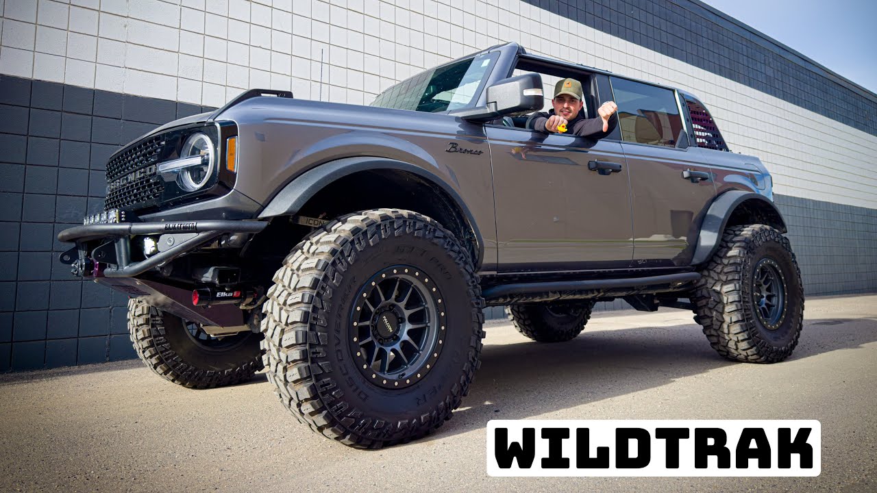 BRONCO WALKAROUND - is it cooler than a BRaptor?