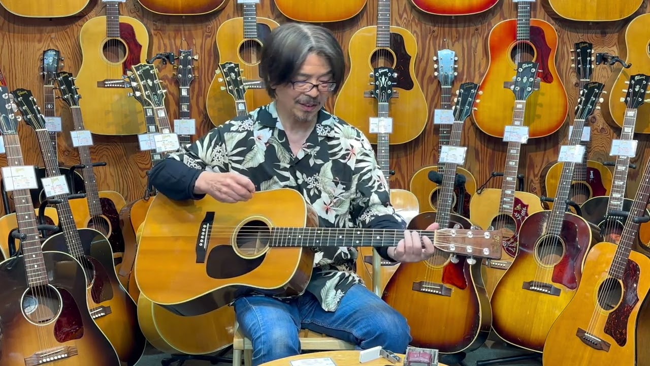 MARTIN HD 28 1977 - YouTube
