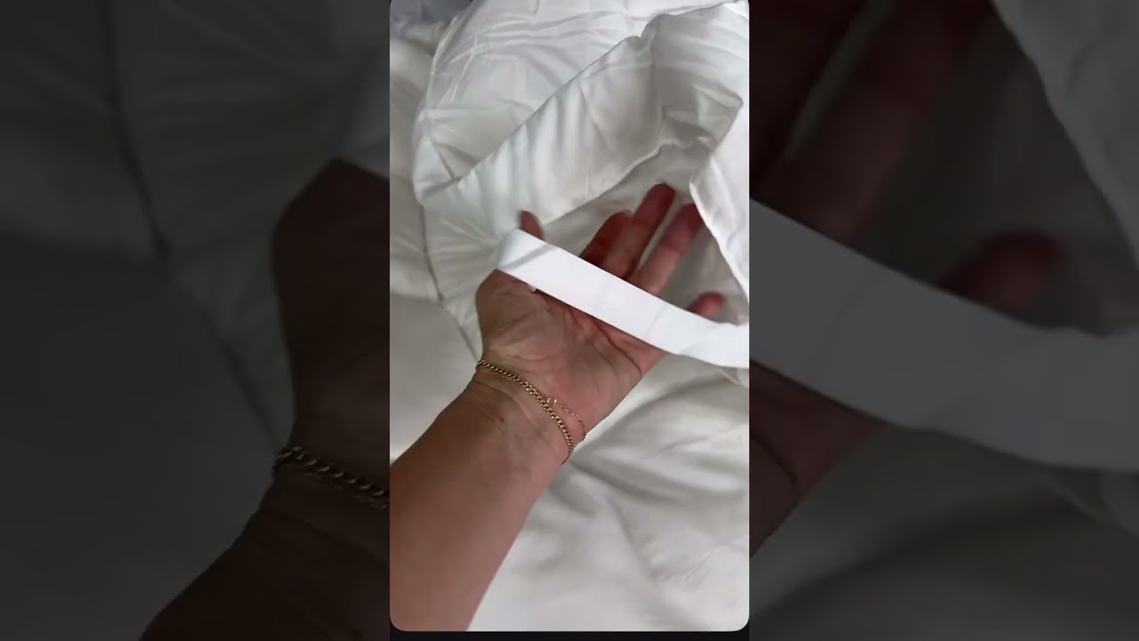 Transform your bed into a plush retreat with this soft mattress topper designed for added comfort