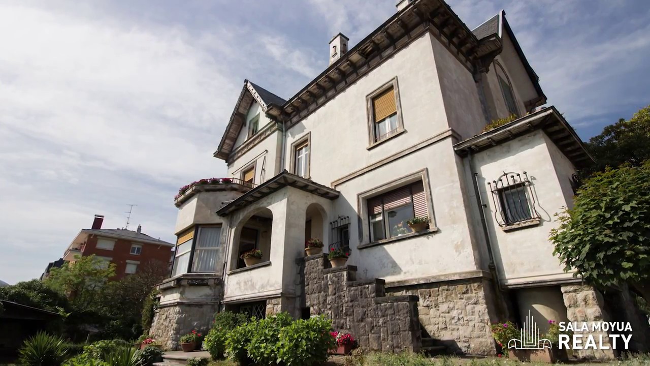 Emblemática vivienda unifamiliar en el Paseo Marítimo de Castro Urdiales (Cantabria) recuerdos