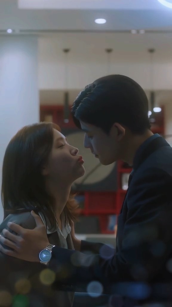 Branding In Seongsu Kiss Scenes Romantic Love Story lovestatus Branding In Seongsu Kiss Scenes Romantic Love Story lovestatus