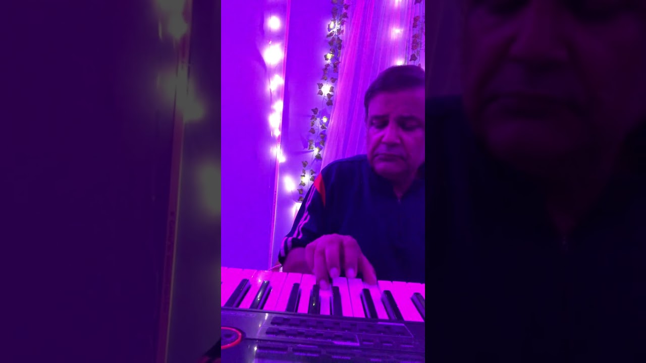 Pehla nasha piano cover ( jatin lalit Udit sadhna Sargam)