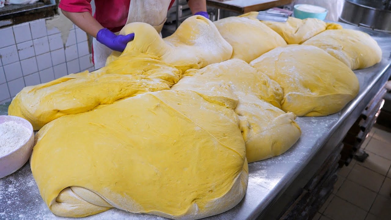 ⁣Soft and Tasty! Delicious Bread Making Process / 柔軟可口！ 驚人的吐司麵包製作過程 - Taiwanese Food