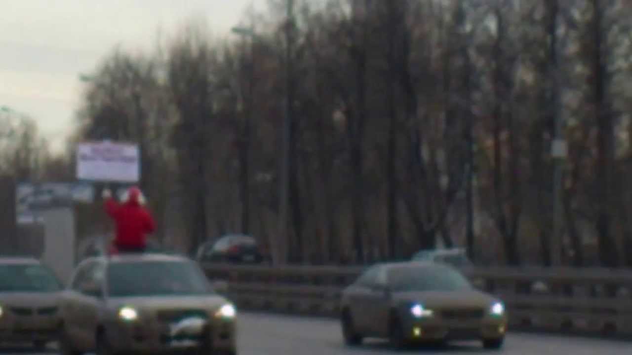 Чувак ебет машину
