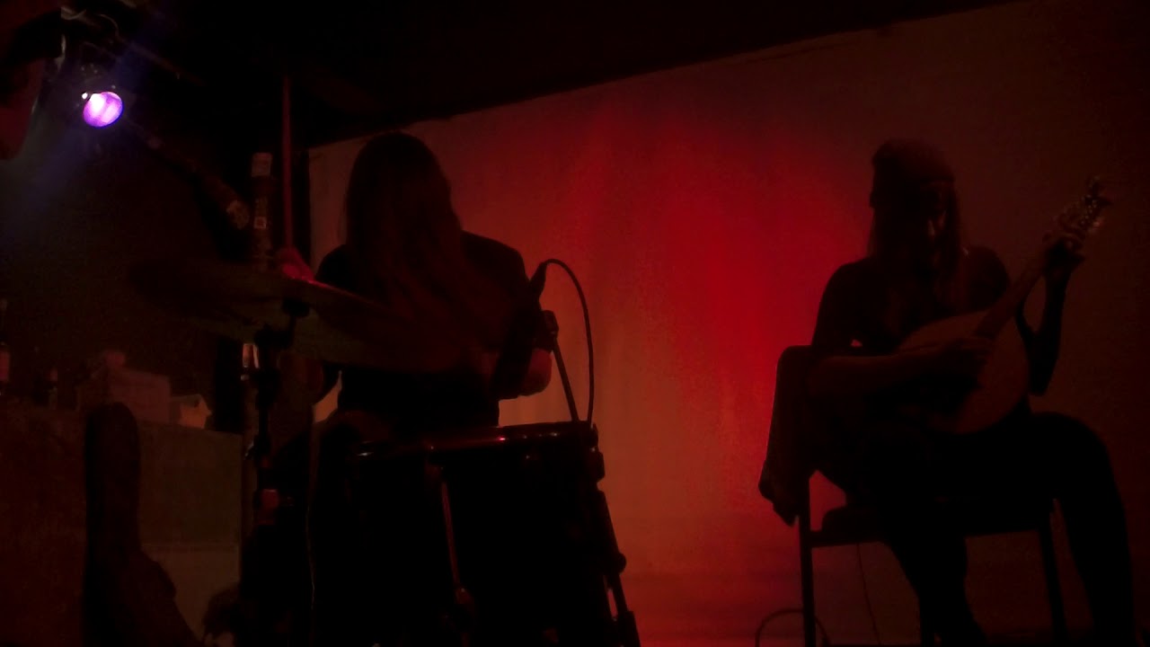 WOVEN SKULL #2 @ le Raymond Bar, Clermont-Ferrand, Fr