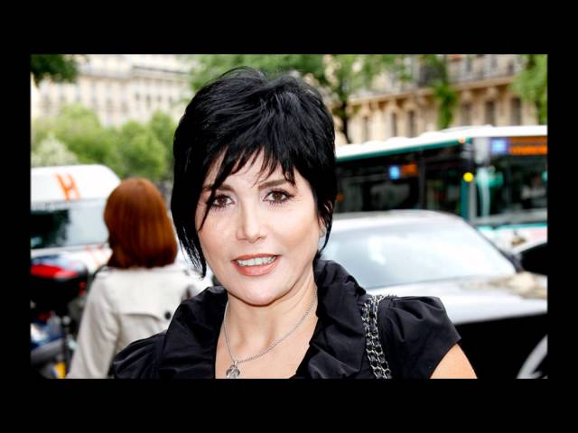 DoucementLiane Foly