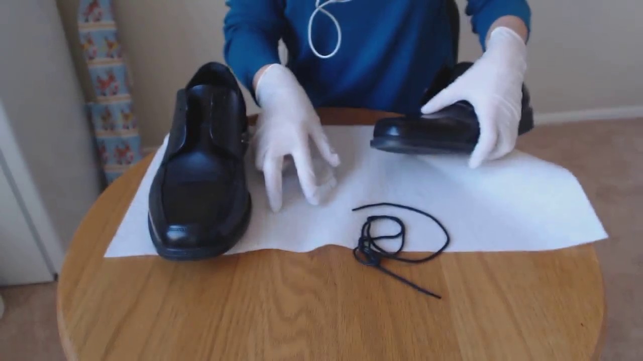 ASMR - Shoe Shine with Latex Gloves & Wrapping Gift| no talking