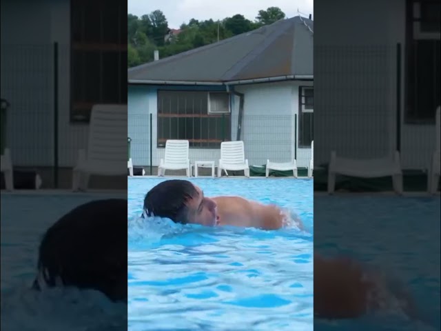 Bazen Blizu Reke: Idealno Osveženje! #shorts