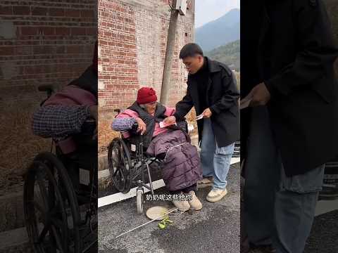 الإنسانية أولا  