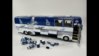 Danbury Mint Los Angeles Dodgers Baseball Team MLB Travel Bus 1:24 Scale Diecast Car By Danbury Mint