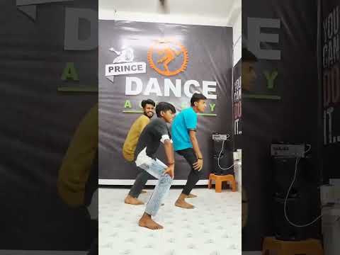 Balam karihaiya daba di#bhojpurisong#trendingsong#trendingshorts#virelshorts#youtubeshorts#dance