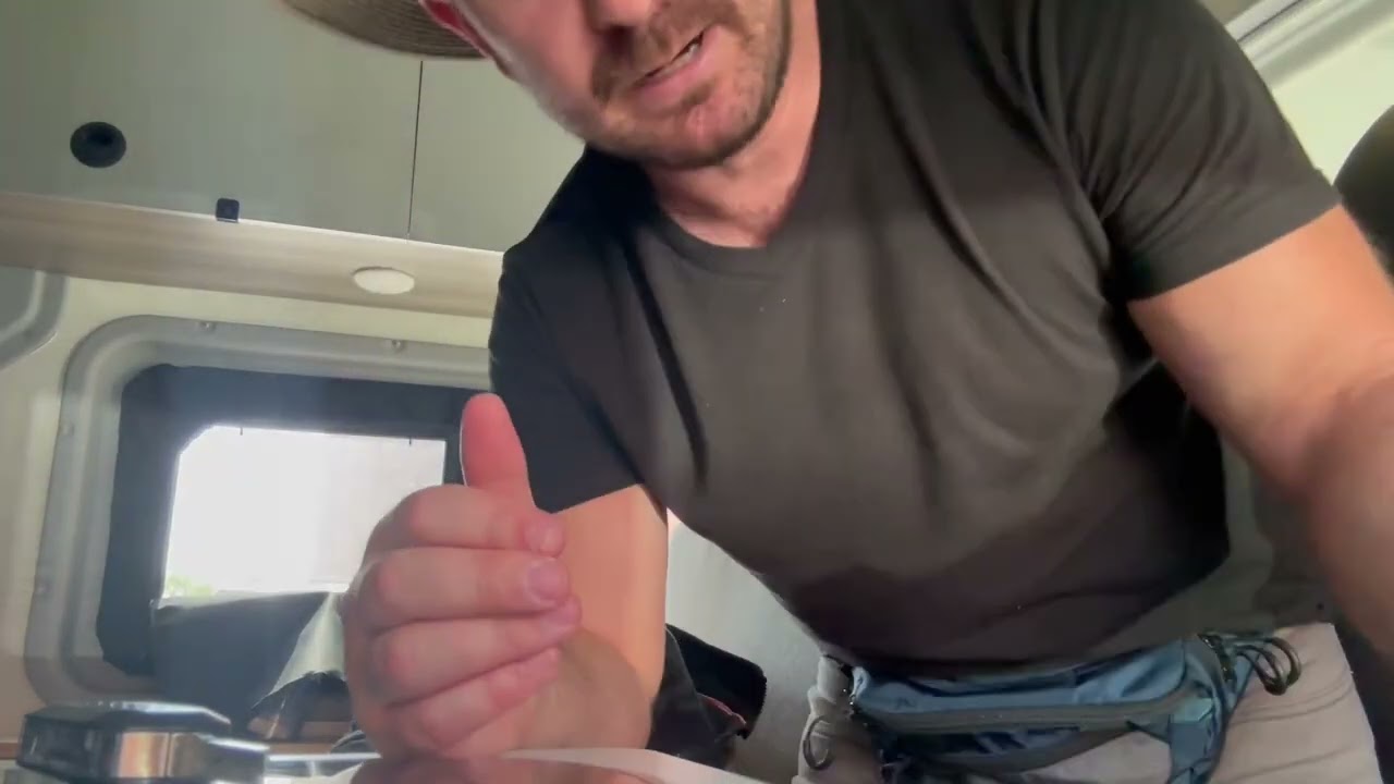 Eberlestock Bando Bag, Tactical Men's Fanny Pack w Adjustable Waist Belt, Zippered Pockets Review