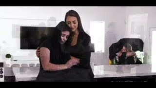 Lesbian kiss 4 Wealth