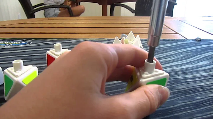 How To Disassemble/Assemble a Pyraminx