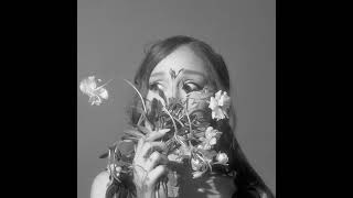 Ariana Grande - Warning Signs Interlude To Kiss Me