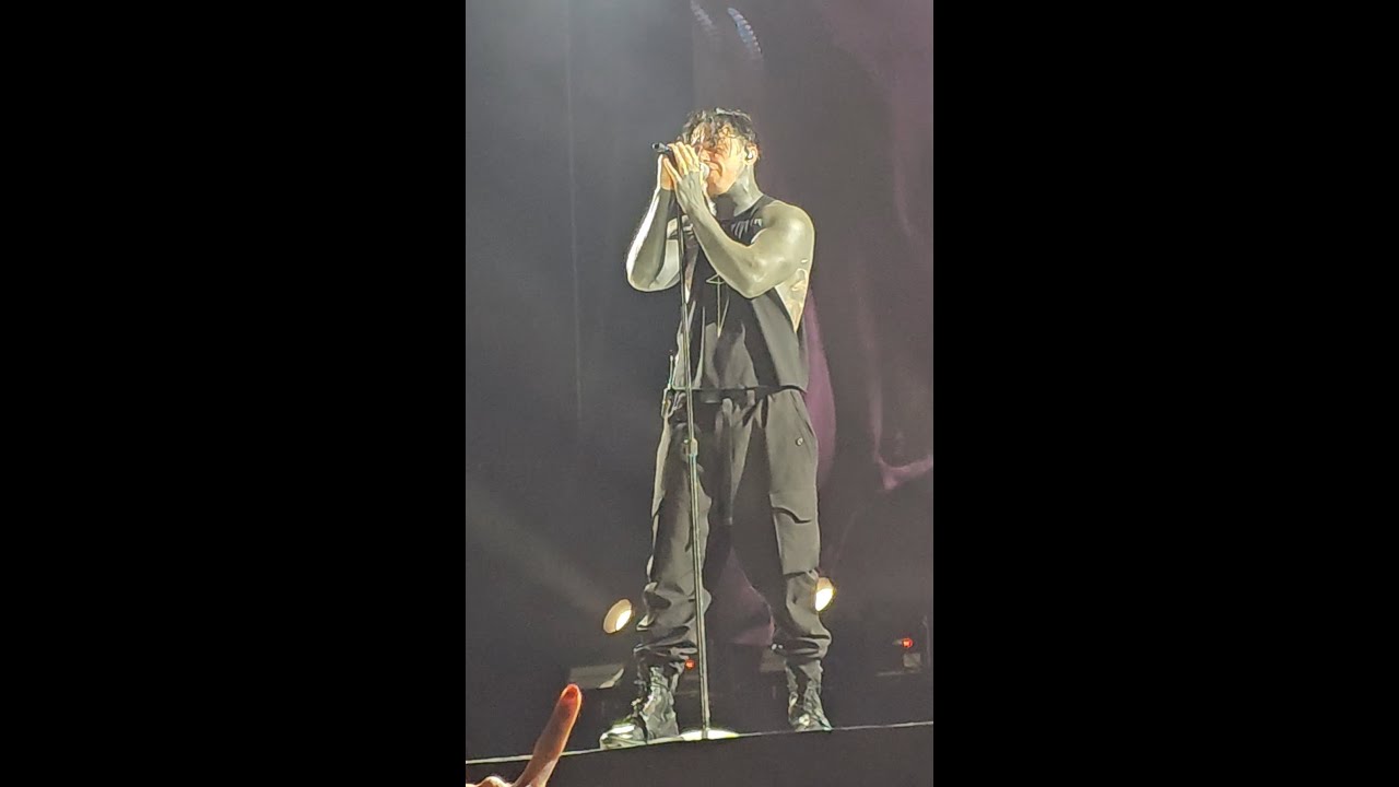 God Is A Weapon - #fallinginreverse en el #resurrectionfest 2025