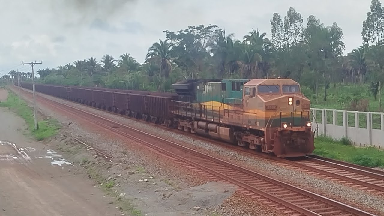 Trem de Minério carregado partindo do Km 113