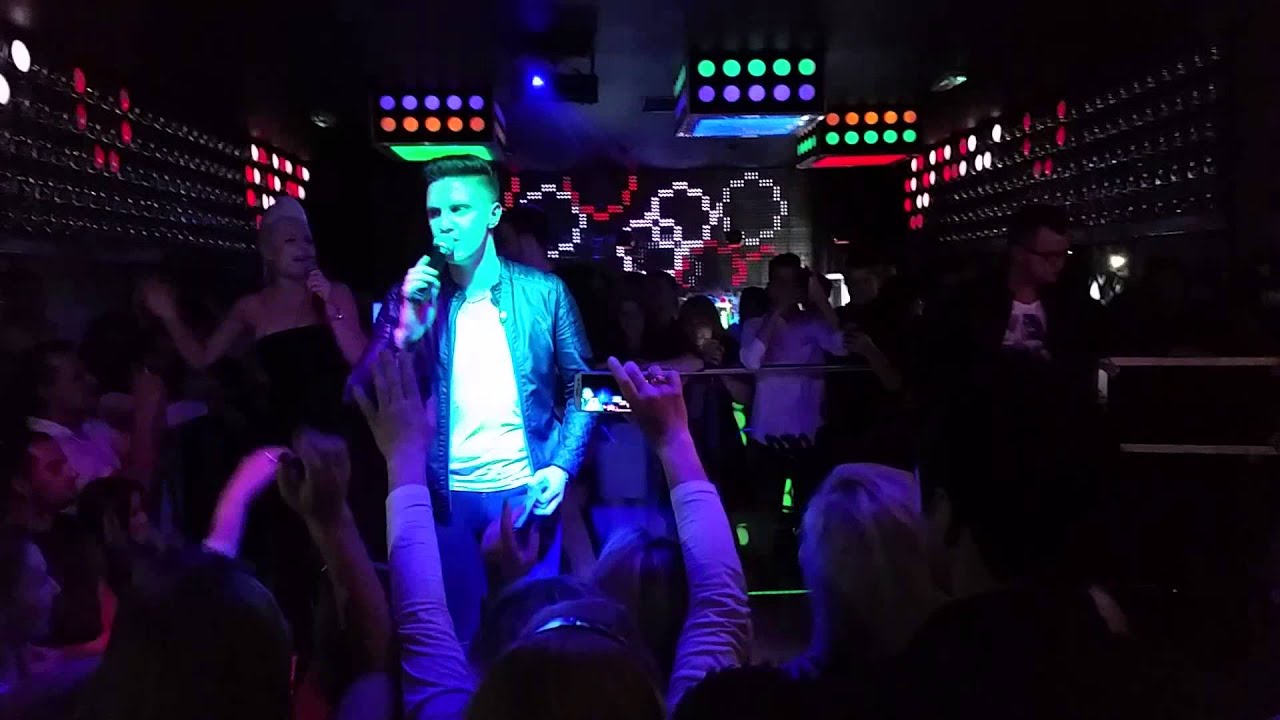 Koncert zespołu Piękni i Młodzi Klub Bora Bora Zawadzkie 02.01.2015r cz.2